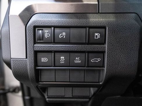 Certified 2025 Toyota 4Runner TRD Off-Road Premium AWD/4WD image 27