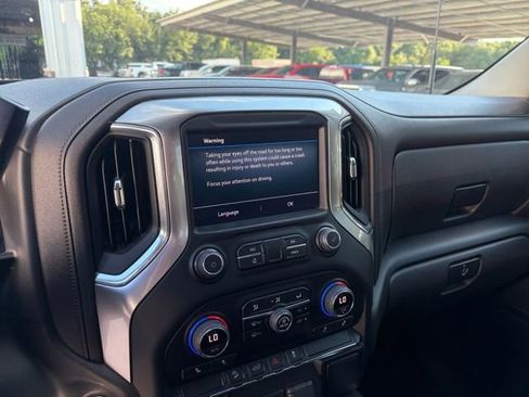 Used 2022 Chevrolet Silverado 2500 LT w/ Convenience Package AWD/4WD image 10