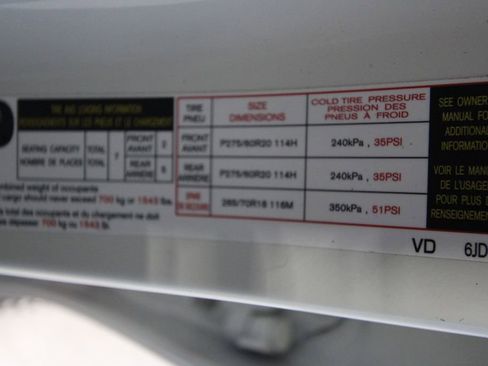 Used 2020 Nissan Armada Platinum w/ Captain's Chairs Package image 49