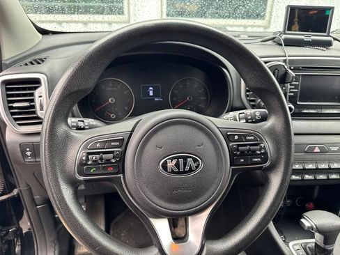 Used 2019 Kia Sportage LX AWD/4WD image 18