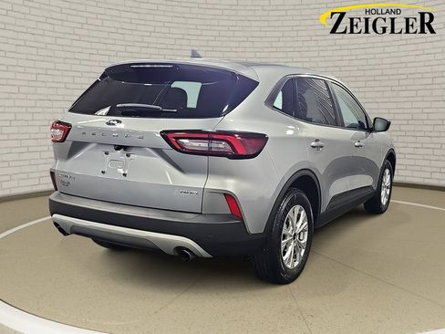 Used 2023 Ford Escape Active w/ Tech Pack #1 AWD/4WD image 5