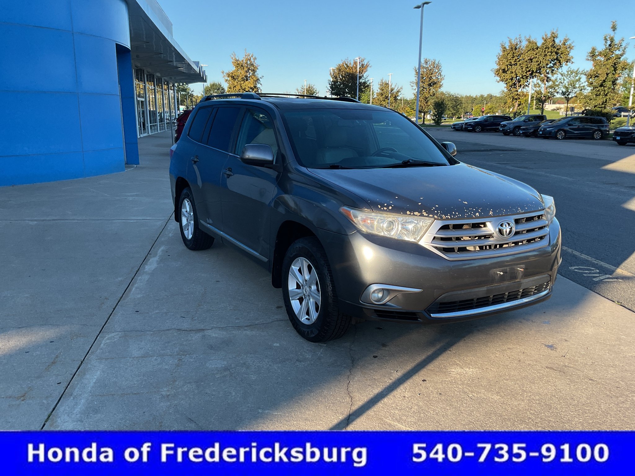 Used 2011 Toyota Highlander SE w/ Convenience Pkg AWD/4WD image 8