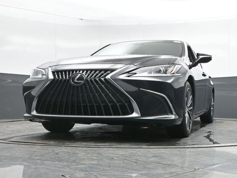 Used 2023 Lexus ES 350 w/ Premium Package image 42