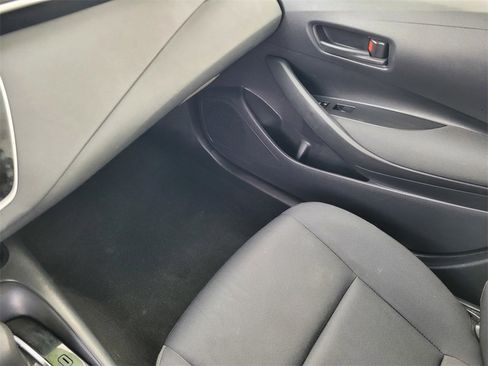Used 2023 Toyota Corolla LE image 12