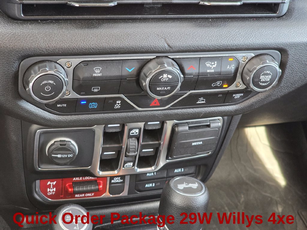 Used 2025 Jeep Wrangler Unlimited Sport S 4xe AWD/4WD image 19