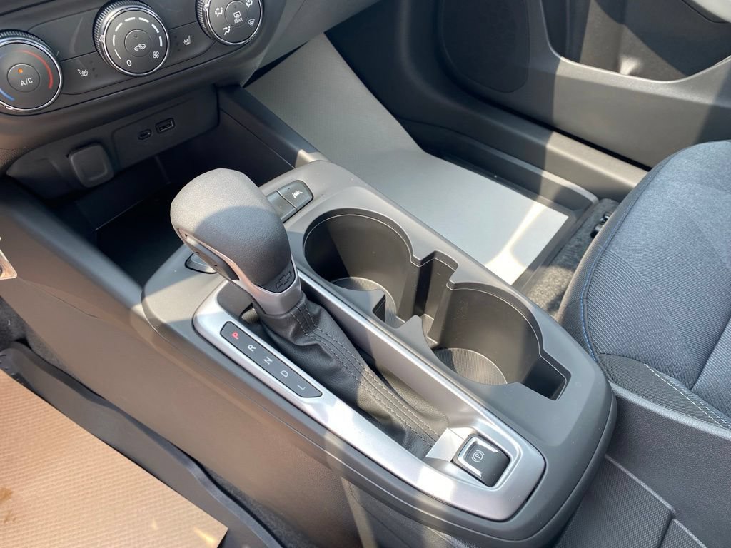 New 2026 Chevrolet Trax LS w/ LS Convenience Package FWD image 16