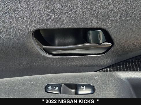 Used 2022 Nissan Kicks S FWD image 30