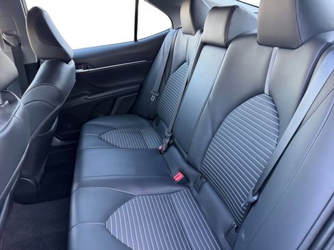 Used 2023 Toyota Camry SE w/ Convenience Package image 13