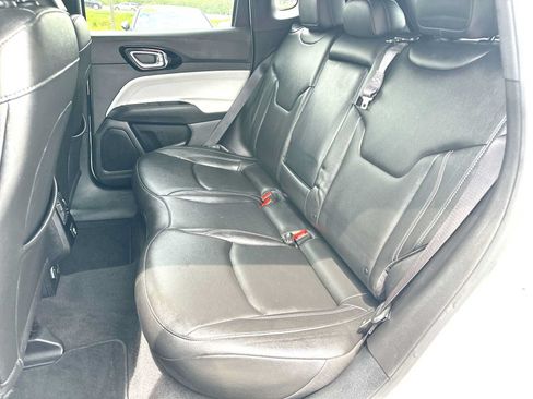 Used 2025 Jeep Compass Limited AWD/4WD image 23