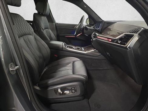 Used 2026 BMW X7 M60i image 10