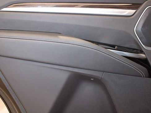 Used 2025 Cadillac Escalade Premium Luxury w/ Touring Package image 21