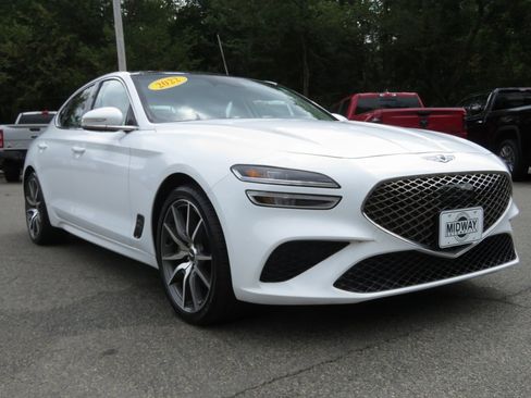Used 2022 Genesis G70 2.0T w/ Prestige Package image 5