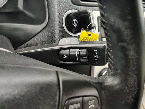 Used 2013 Volvo C70 T5 w/ Climate Pkg image 17