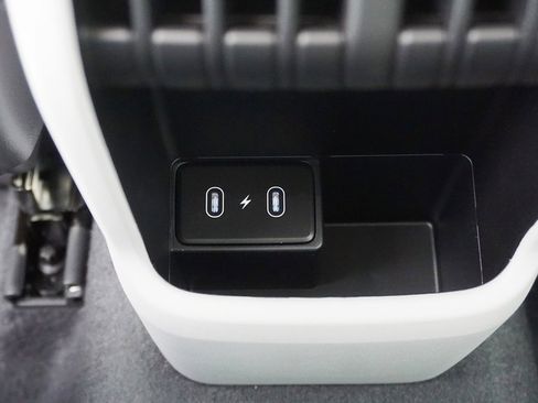 Used 2024 Hyundai Kona SEL w/ Convenience Package image 11