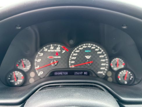 Used 2004 Chevrolet Corvette Z06 w/ Memory Package RWD image 9