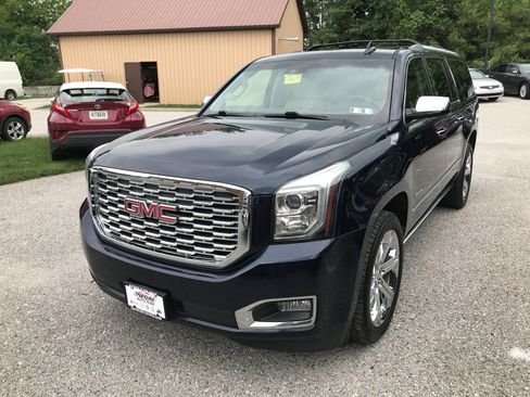 Used 2018 GMC Yukon XL Denali w/ Denali Ultimate Package AWD/4WD image 4