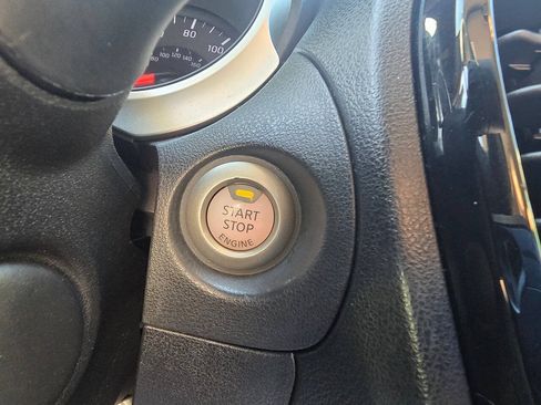 Used 2017 Nissan Juke SV w/ Technology Package FWD image 40