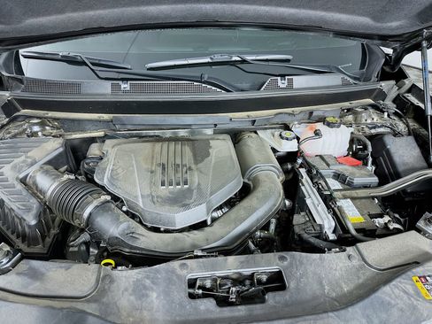 Used 2025 Chevrolet Traverse RS image 34