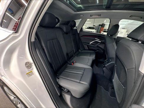 Used 2025 Audi Q5 Premium AWD/4WD image 28
