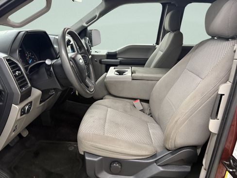 Used 2017 Ford F150 XLT w/ Trailer Tow Package image 11