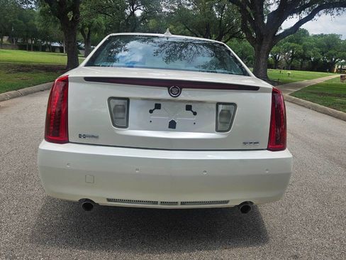 Used 2009 Cadillac STS V8 image 4