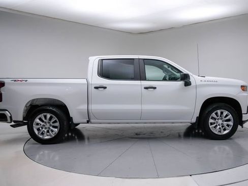 Used 2022 Chevrolet Silverado 1500 Custom AWD/4WD image 8