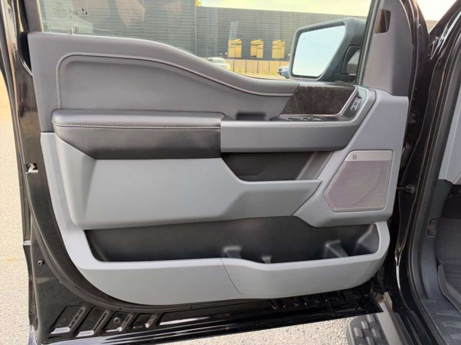 Used 2025 Ford F150 Lightning Flash AWD/4WD image 20