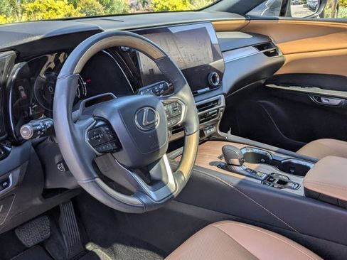 Used 2023 Lexus RX 350h RX 350h Premium w/ Accessory Package (Z1) image 10