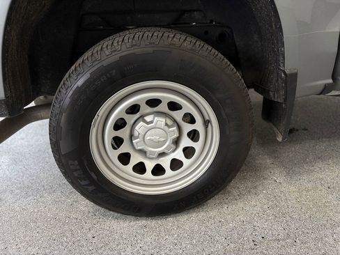 Used 2023 Chevrolet Colorado W/T RWD image 27