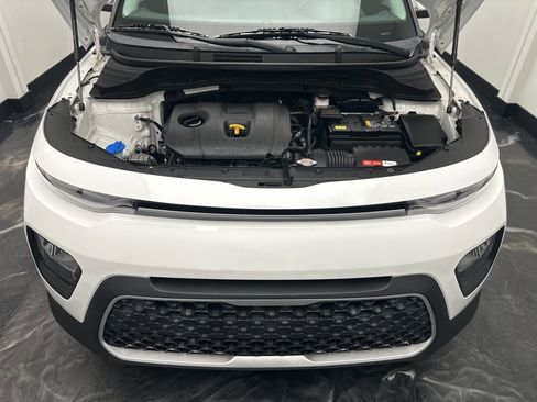 Used 2022 Kia Soul LX image 27