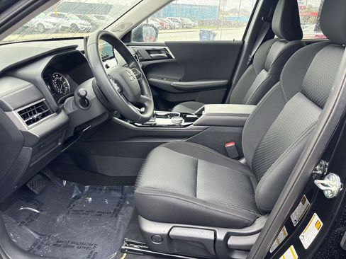 New 2025 Mitsubishi Outlander ES image 5