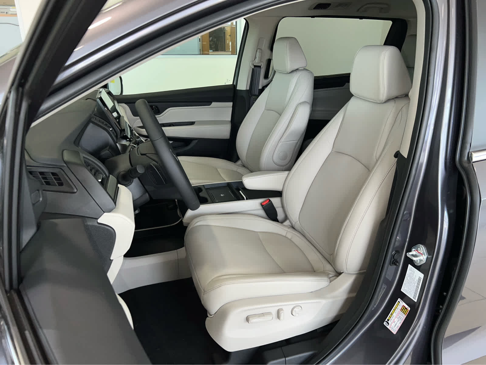New 2027 Honda Odyssey EX-L image 17
