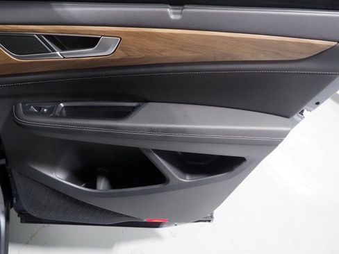 Used 2025 Volkswagen Atlas SE w/ Panoramic Sunroof Package FWD image 57