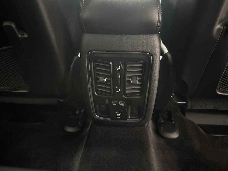 Used 2018 Jeep Grand Cherokee Laredo AWD/4WD image 15