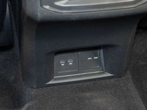 Used 2023 Volkswagen Atlas Cross Sport SEL Premium R-Line image 24