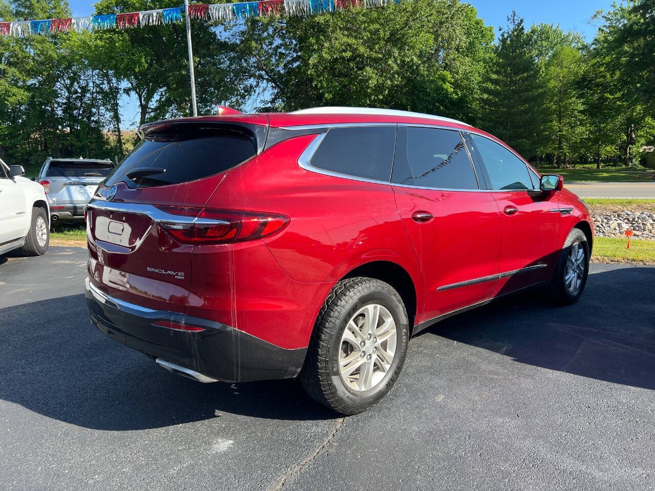 Used 2019 Buick Enclave Essence AWD/4WD image 5