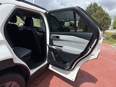 Certified 2021 Ford Explorer XLT w/ Equipment Group 202A AWD/4WD image 24
