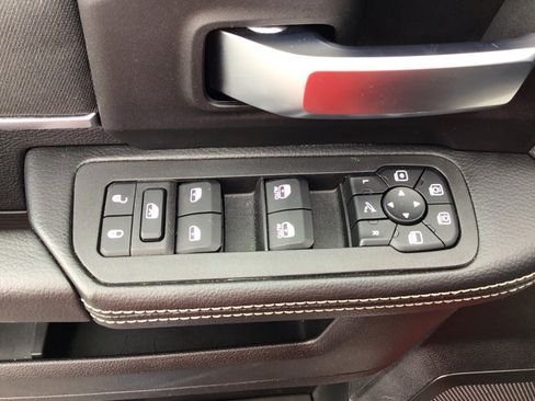 Certified 2026 RAM 2500 Big Horn AWD/4WD image 10
