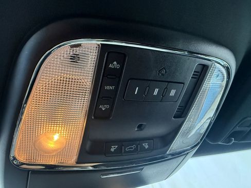 Used 2015 Jeep Grand Cherokee Altitude AWD/4WD image 39