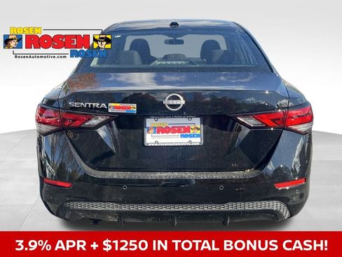 New 2025 Nissan Sentra SV image 4