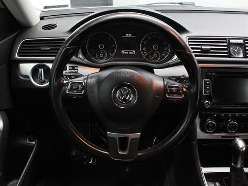 Used 2012 Volkswagen Passat TDI SE FWD image 14
