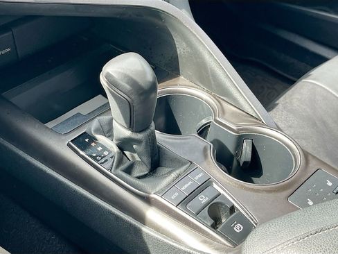 Used 2022 Toyota Camry XSE FWD image 16