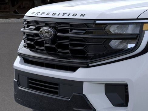 New 2026 Ford Expedition Platinum w/ Stealth Performance Package image 17