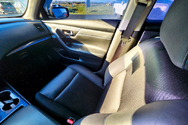 Used 2018 Nissan Altima 2.5 SR FWD image 11