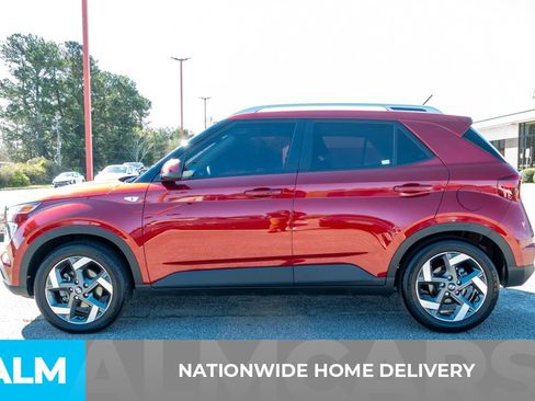 Used 2024 Hyundai Venue Limited FWD image 4