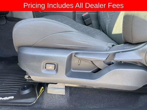 Used 2025 Toyota Tacoma SR5 RWD image 22