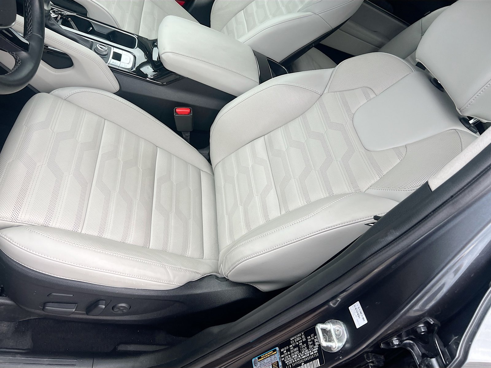 Used 2024 Kia Telluride SX Prestige AWD/4WD image 19