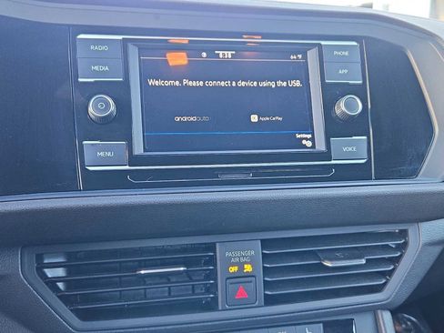 Used 2024 Volkswagen Jetta Sport image 33