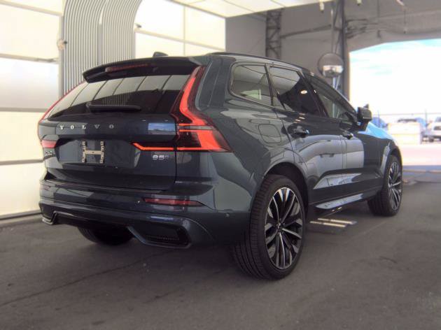 Used 2026 Volvo XC60 B5 Ultra AWD/4WD image 4