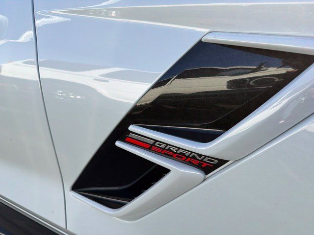 Used 2019 Chevrolet Corvette Grand Sport RWD image 3